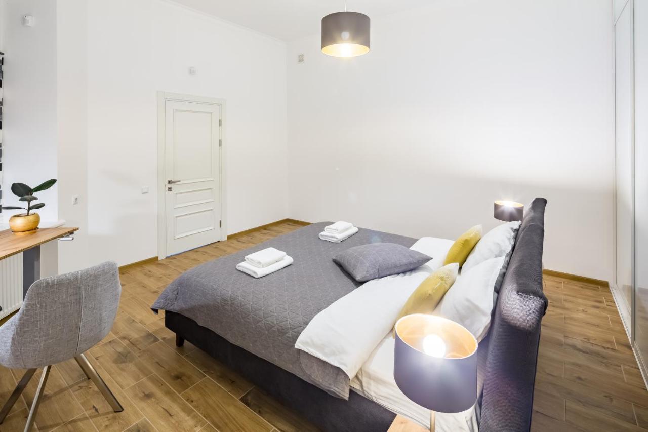 New Large 2 Bedroom In Lviv Historic Centre Buitenkant foto