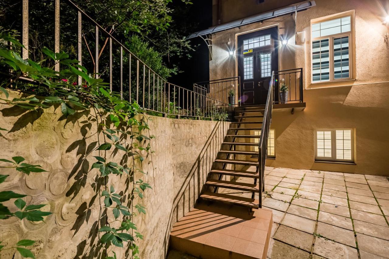 New Large 2 Bedroom In Lviv Historic Centre Buitenkant foto